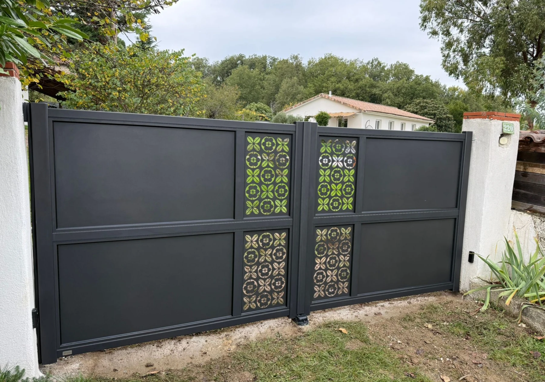 Installation de portail à Aucamville